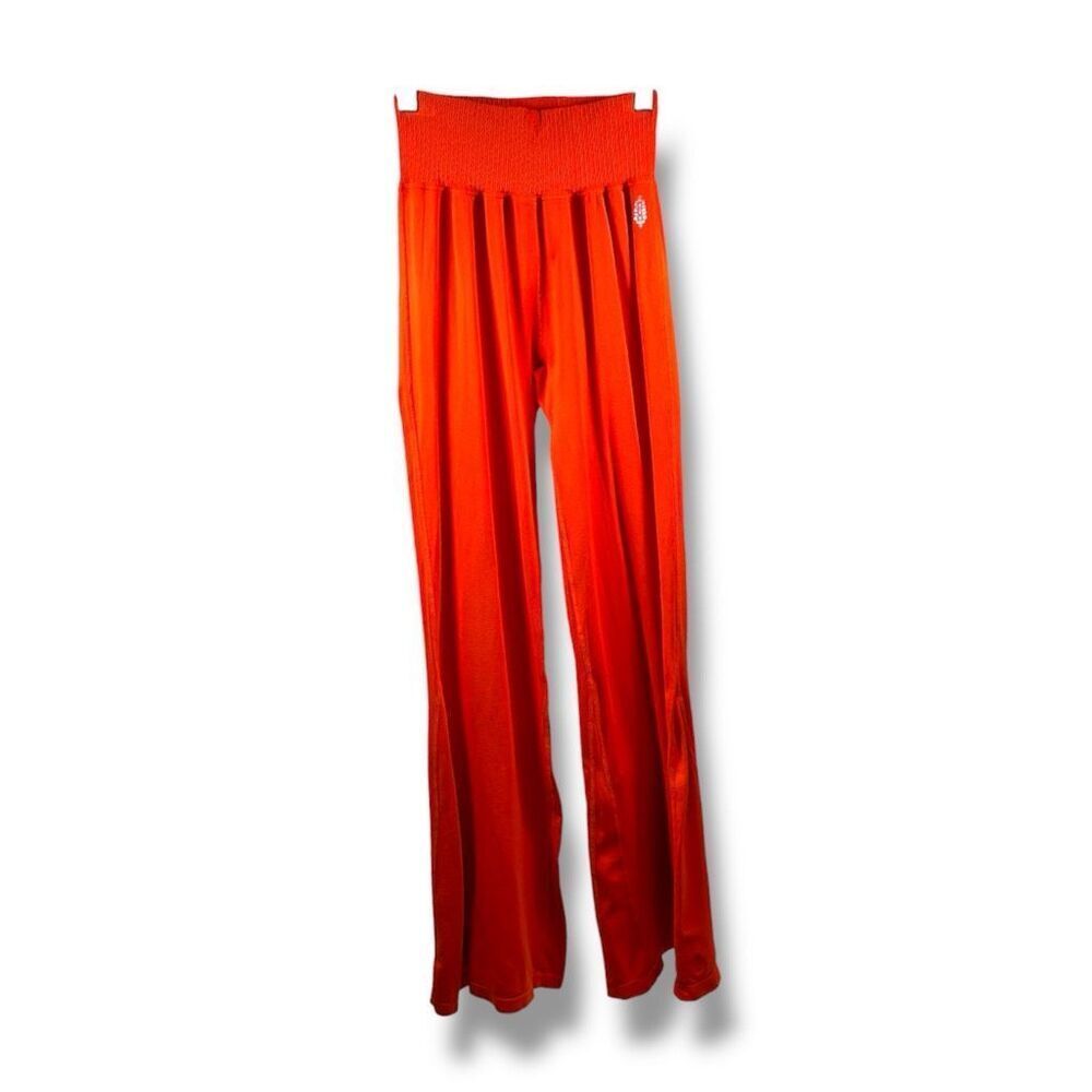 Free People Movement Good Karma Flare Leggings in Flame Size M/L